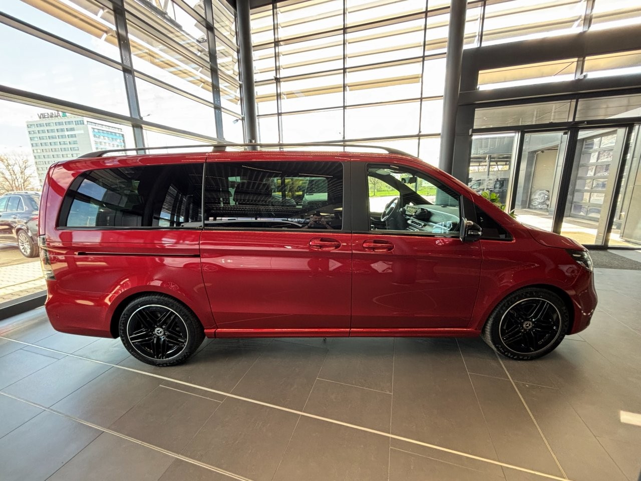 Mercedes-Benz V 300 d / Exclusive / L / 4M - Obrázek 3
