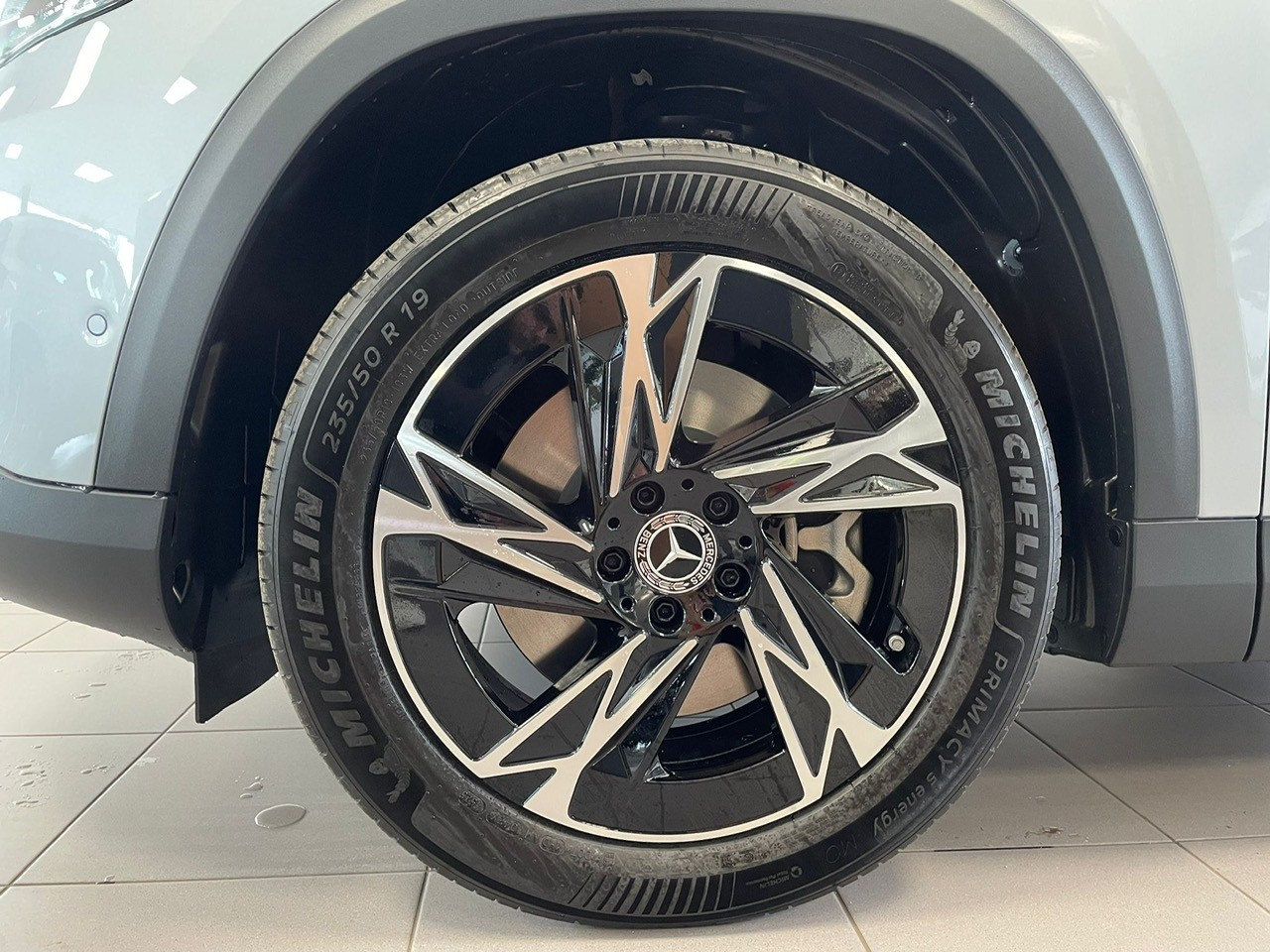 Mercedes-Benz GLB 250+ s technologií EQ - Obrázek 5