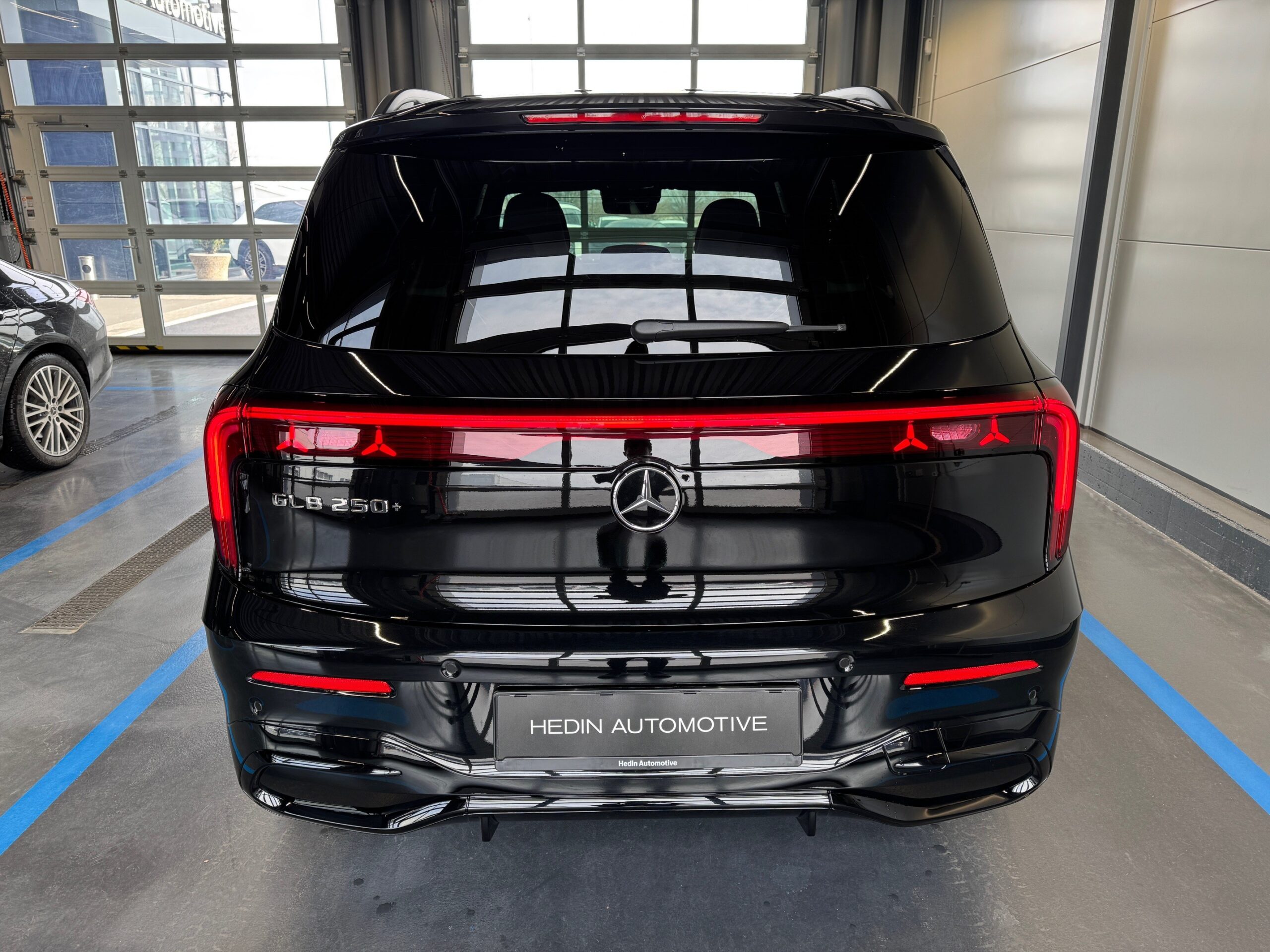 Mercedes-Benz GLB 250+ s technologií EQ - Obrázek 4