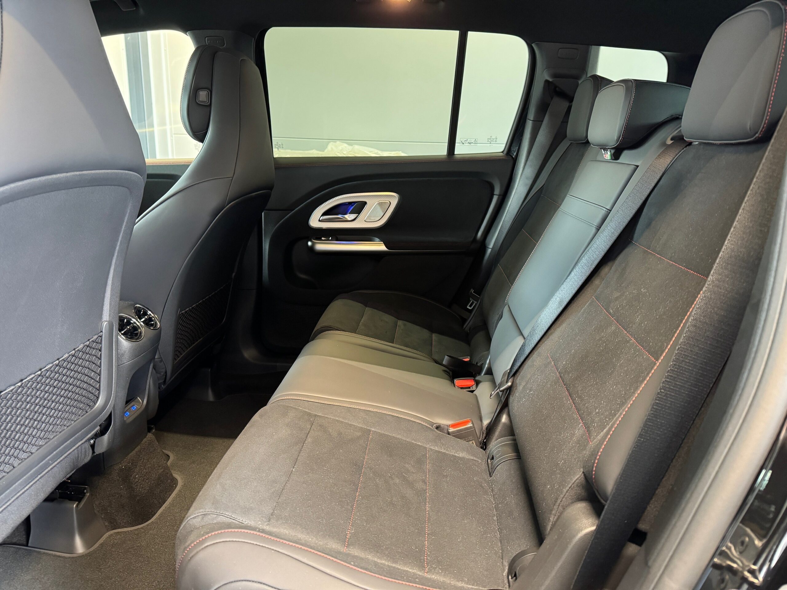 Mercedes-Benz GLB 350 4MATIC s technologií EQ - Obrázek 3