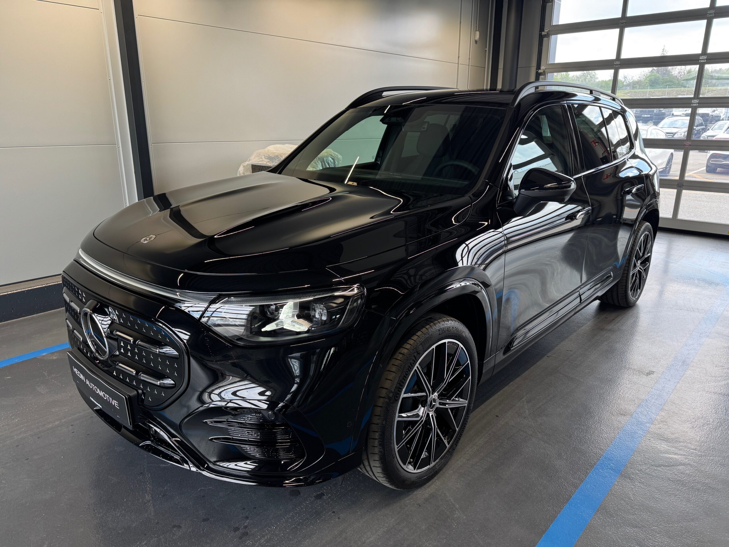 Mercedes-Benz GLB 350 4MATIC s technologií EQ