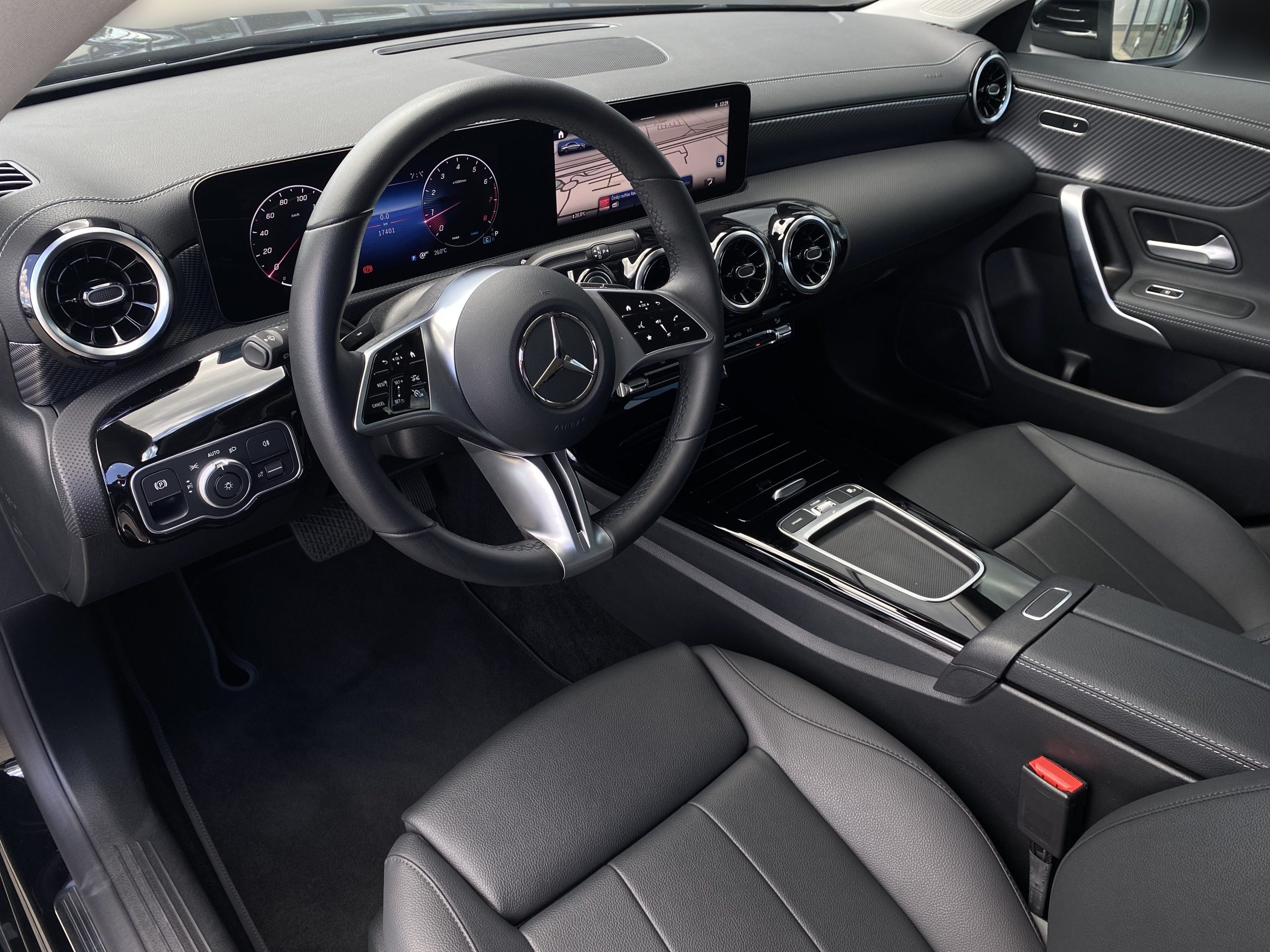Mercedes-Benz CLA 200 - Obrázek 9