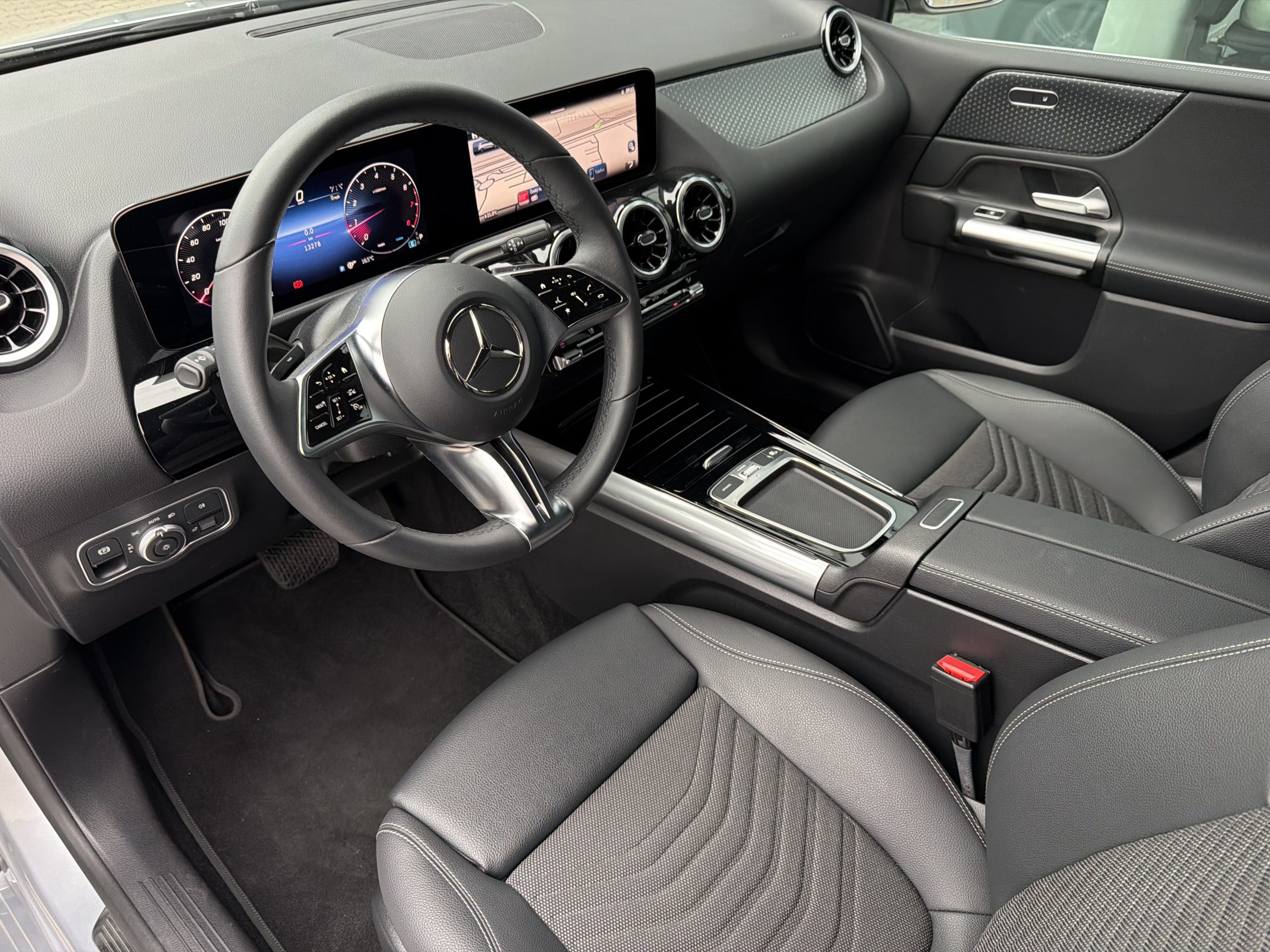 Mercedes-Benz B 200 - Obrázek 9