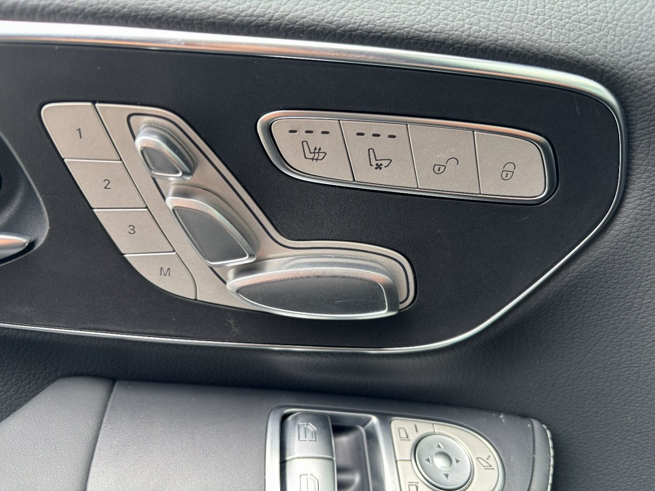 Mercedes-Benz V 300 d / Exclusive / L / 4M - Obrázek 20