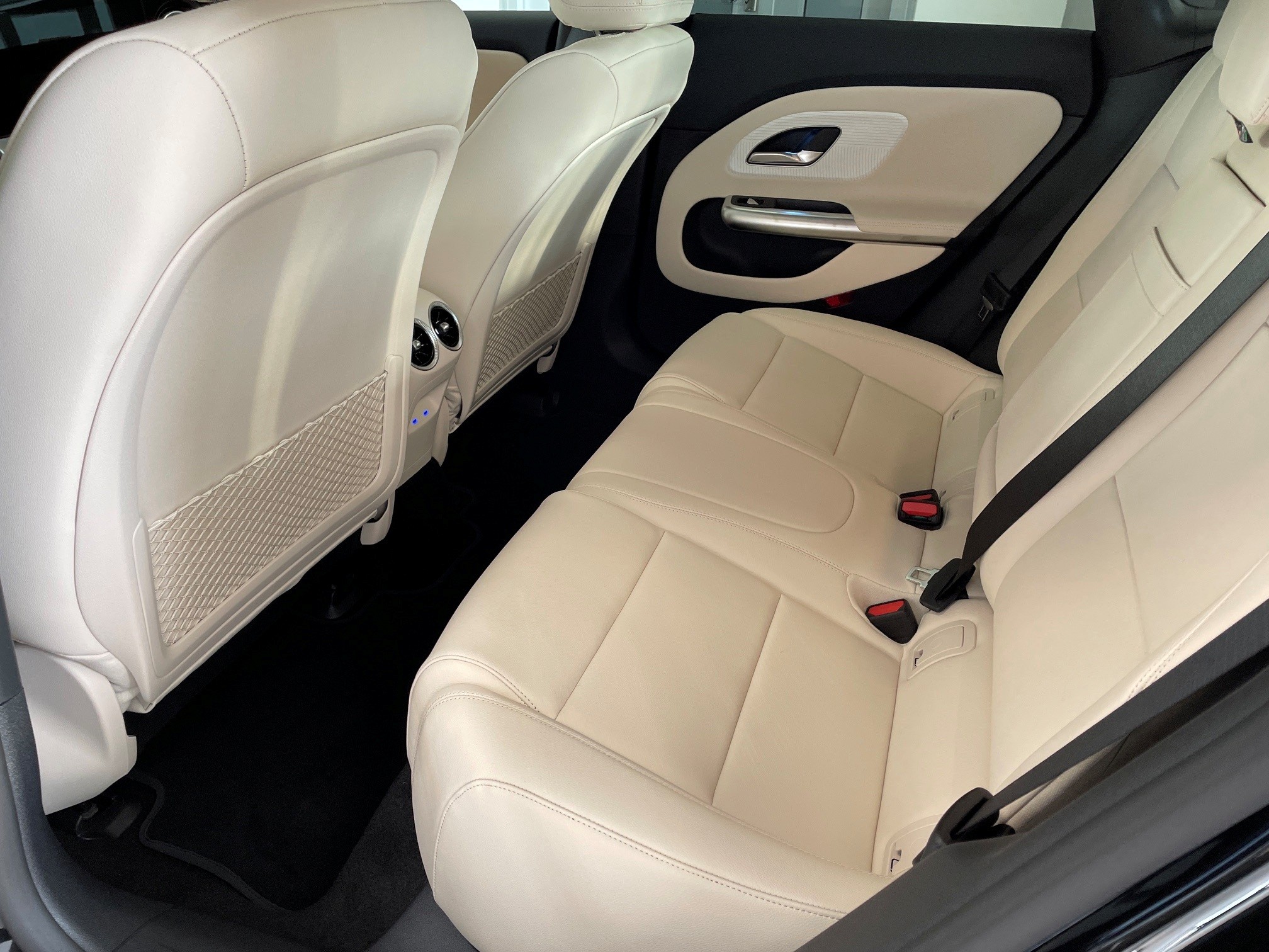 Mercedes-Benz CLA 350 4MATIC s technologií EQ - Obrázek 3