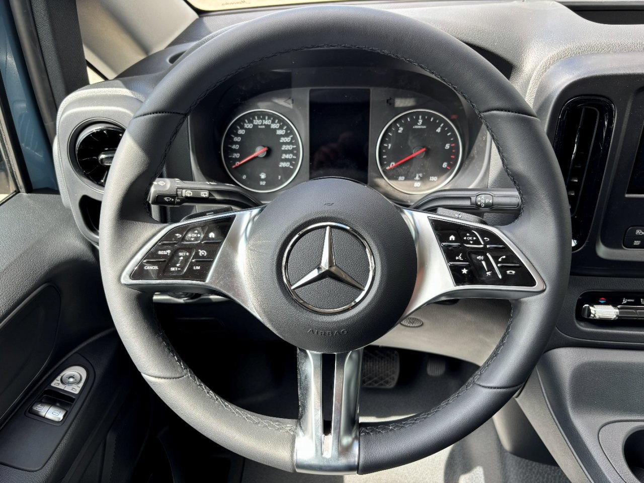 Mercedes-Benz Vito 116 CDI / Tourer Pro / L / 4x4 - Obrázek 15