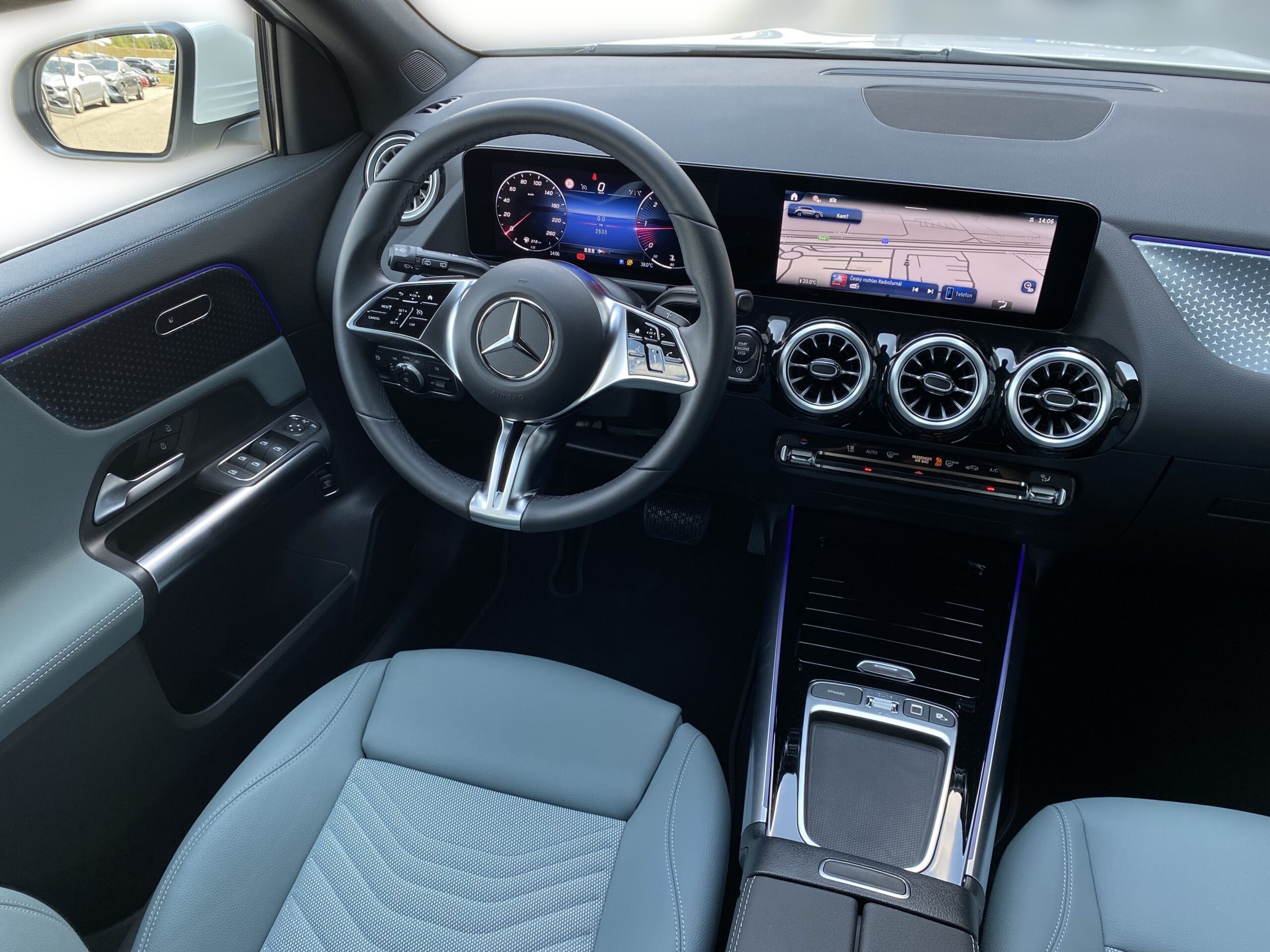 Mercedes-Benz GLA 180 d - Obrázek 13