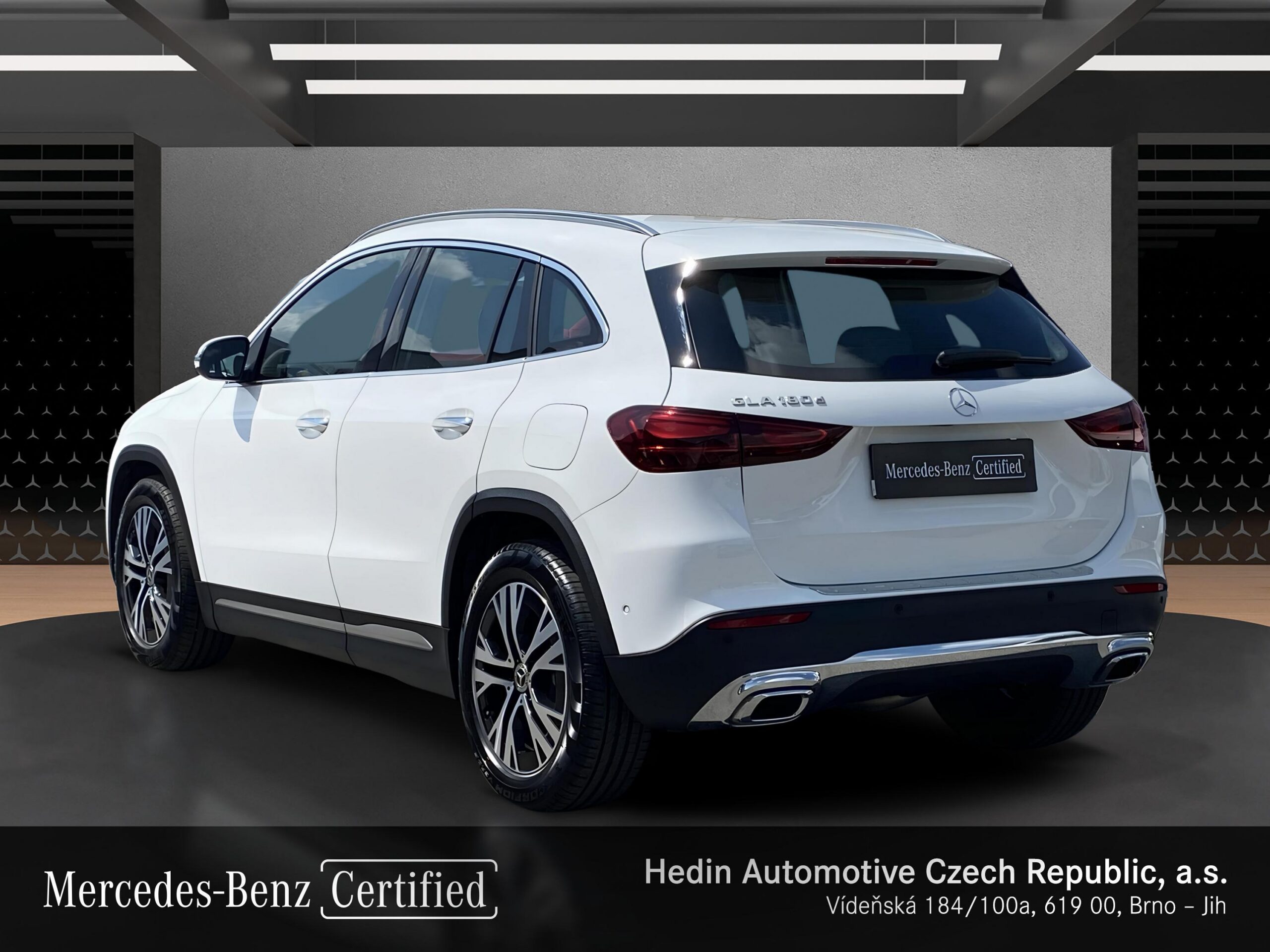 Mercedes-Benz GLA 180 d - Obrázek 3