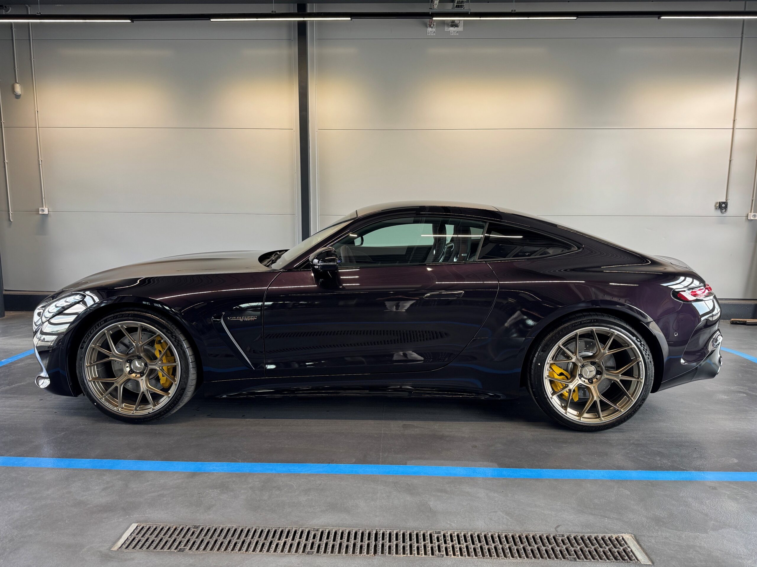 Mercedes-Benz Mercedes-AMG GT 63 4MATIC+ - Obrázek 3