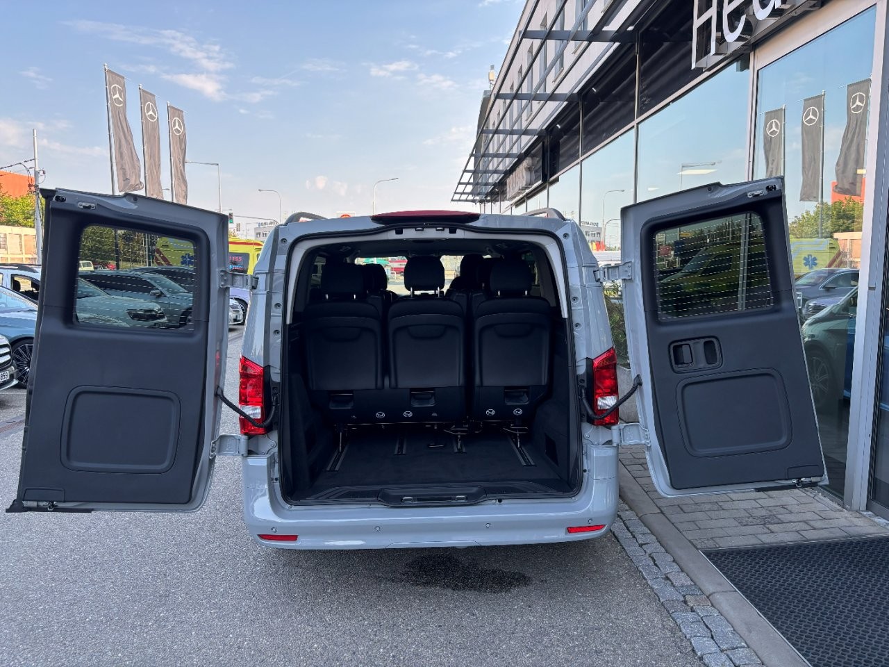 Mercedes-Benz Vito 124 CDI / Tourer Select / L - Obrázek 6