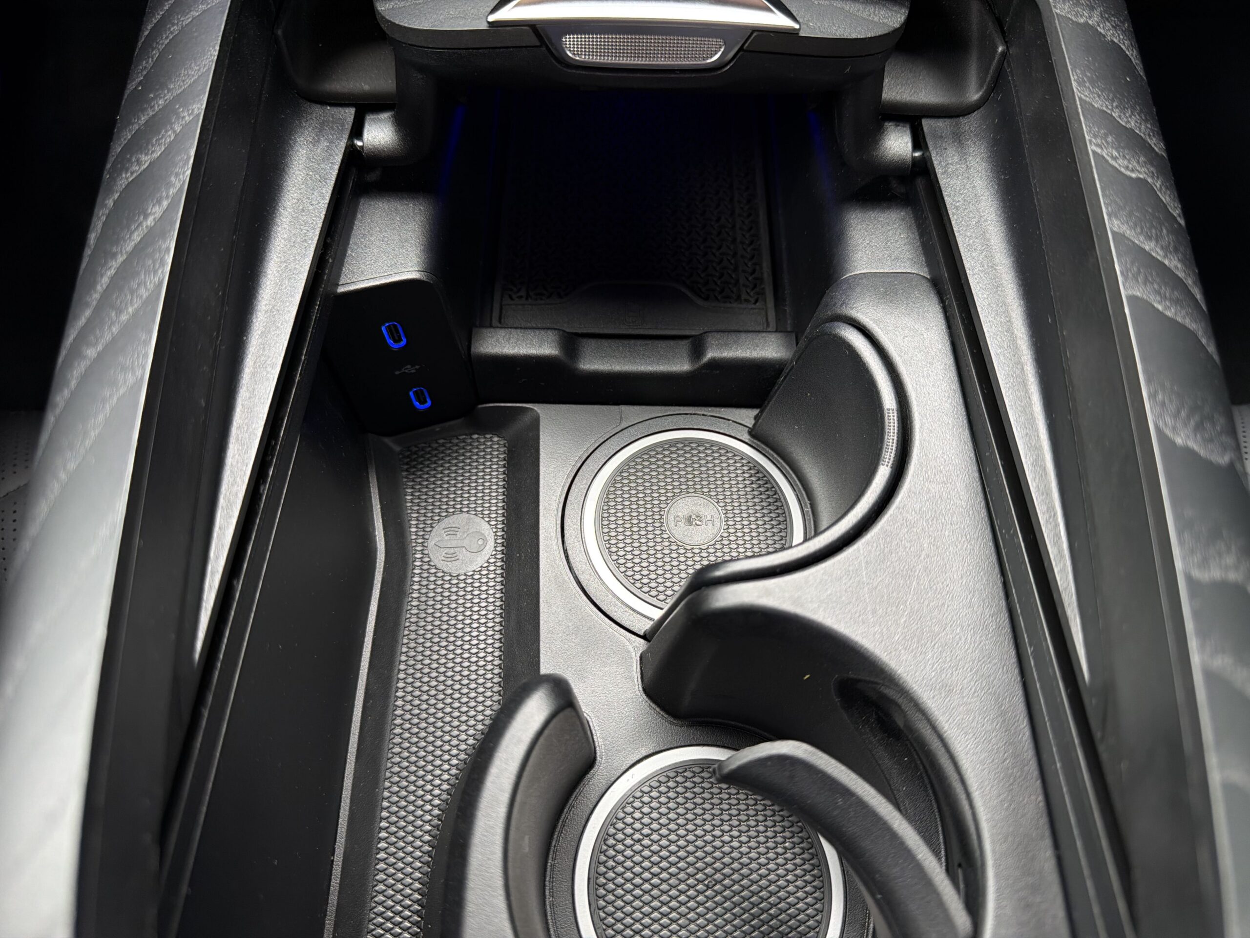 Mercedes-Benz E 300 de 4MATIC - Obrázek 23
