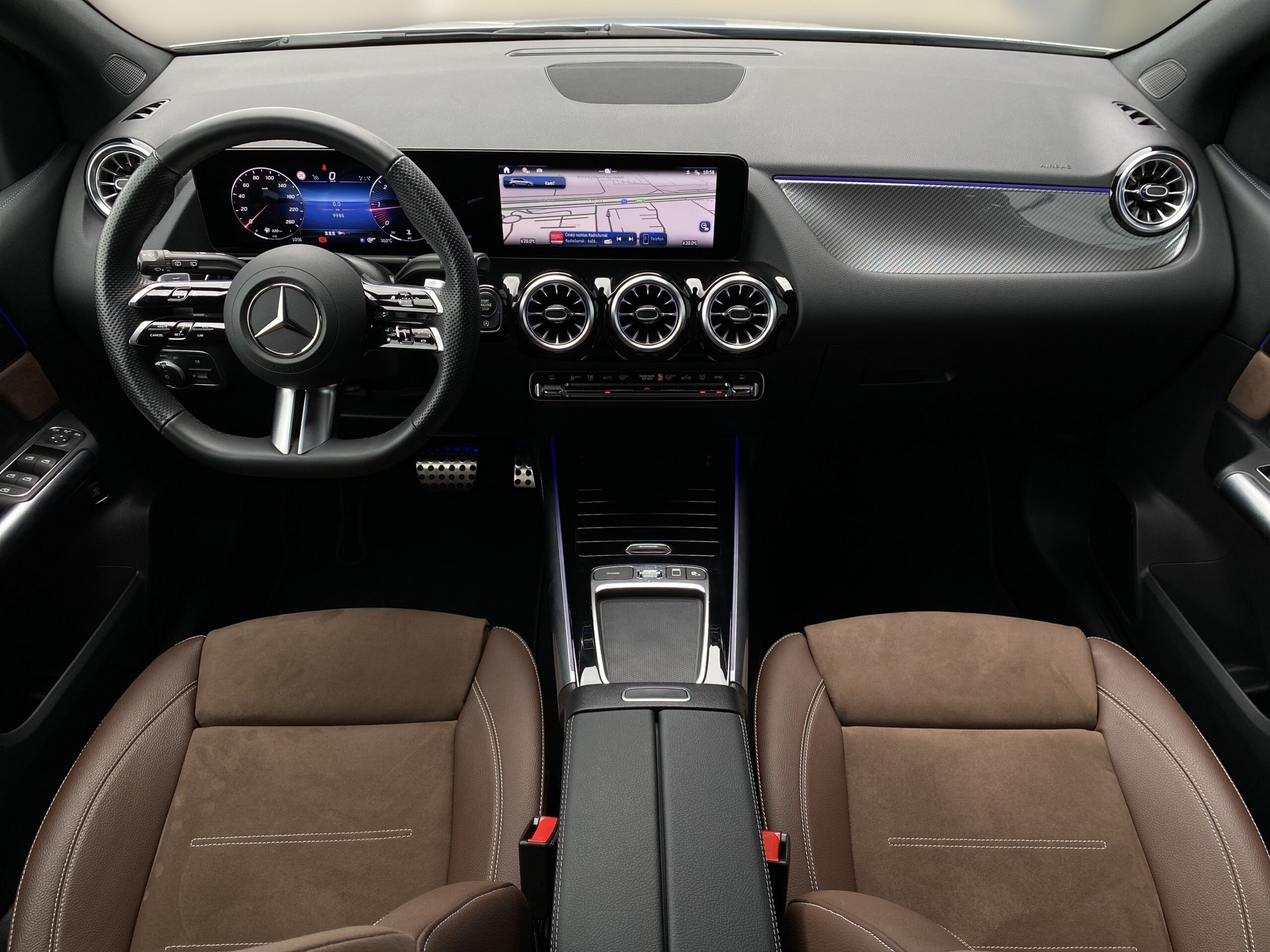 Mercedes-Benz B 200 d - Obrázek 12