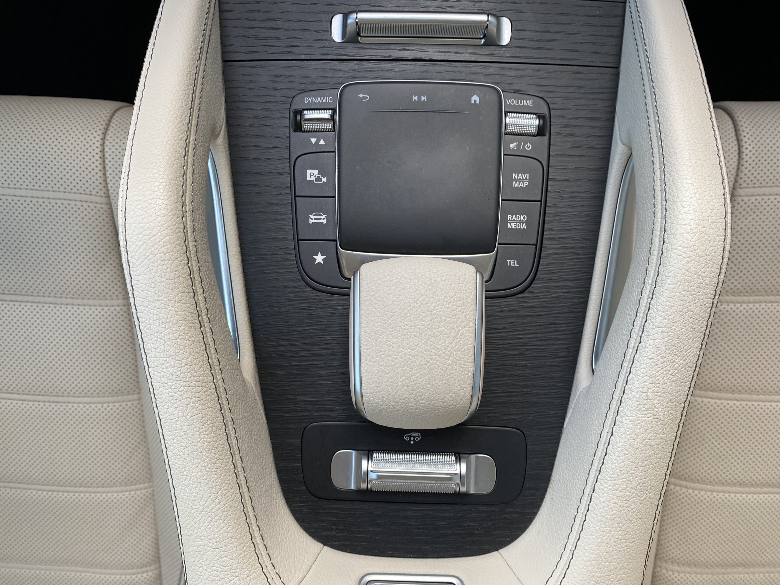 Mercedes-Benz GLE 400 d 4M kupé - Obrázek 15