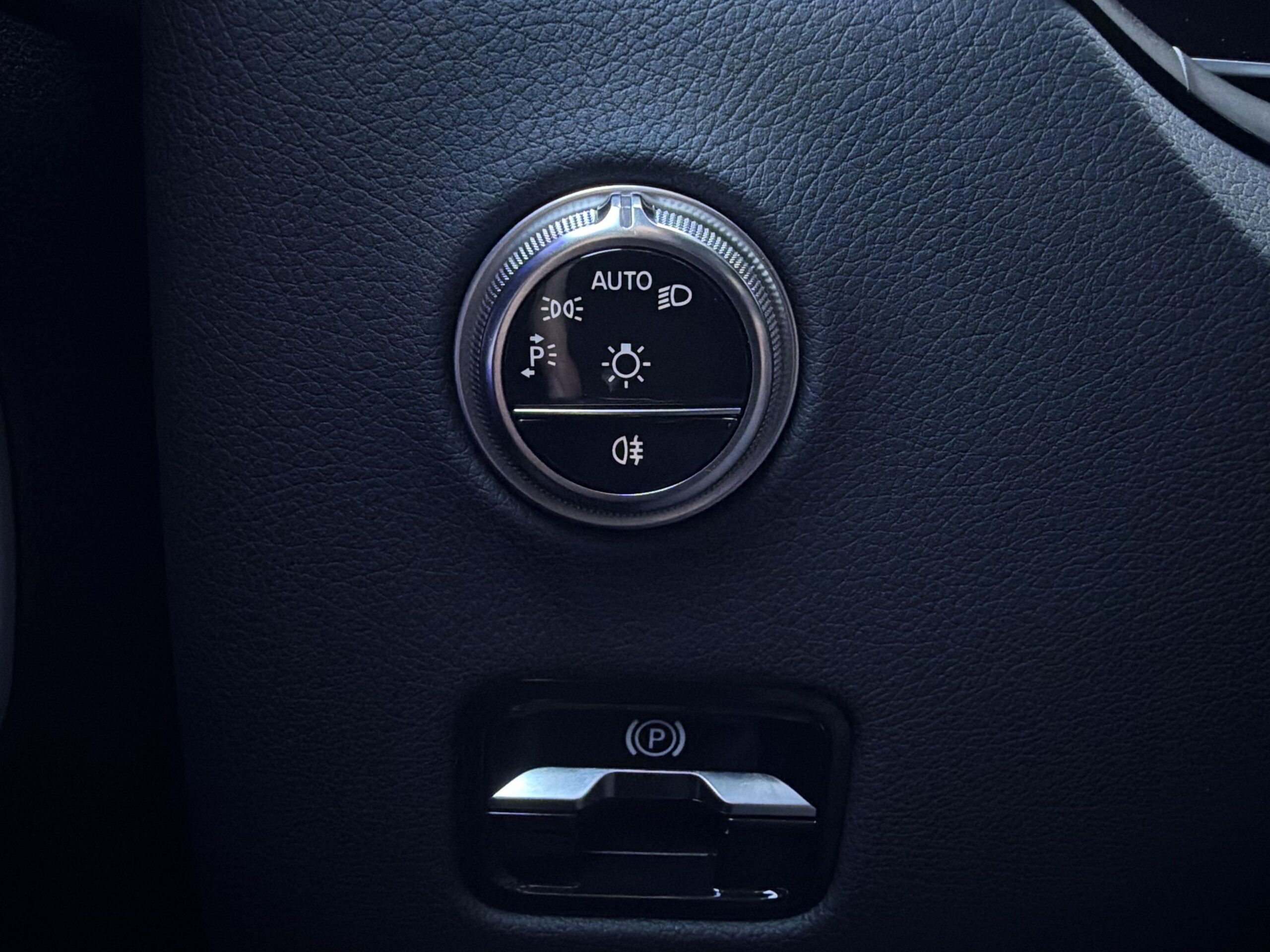 Mercedes-Benz Mercedes-AMG GLC 43 4MATIC - Obrázek 16