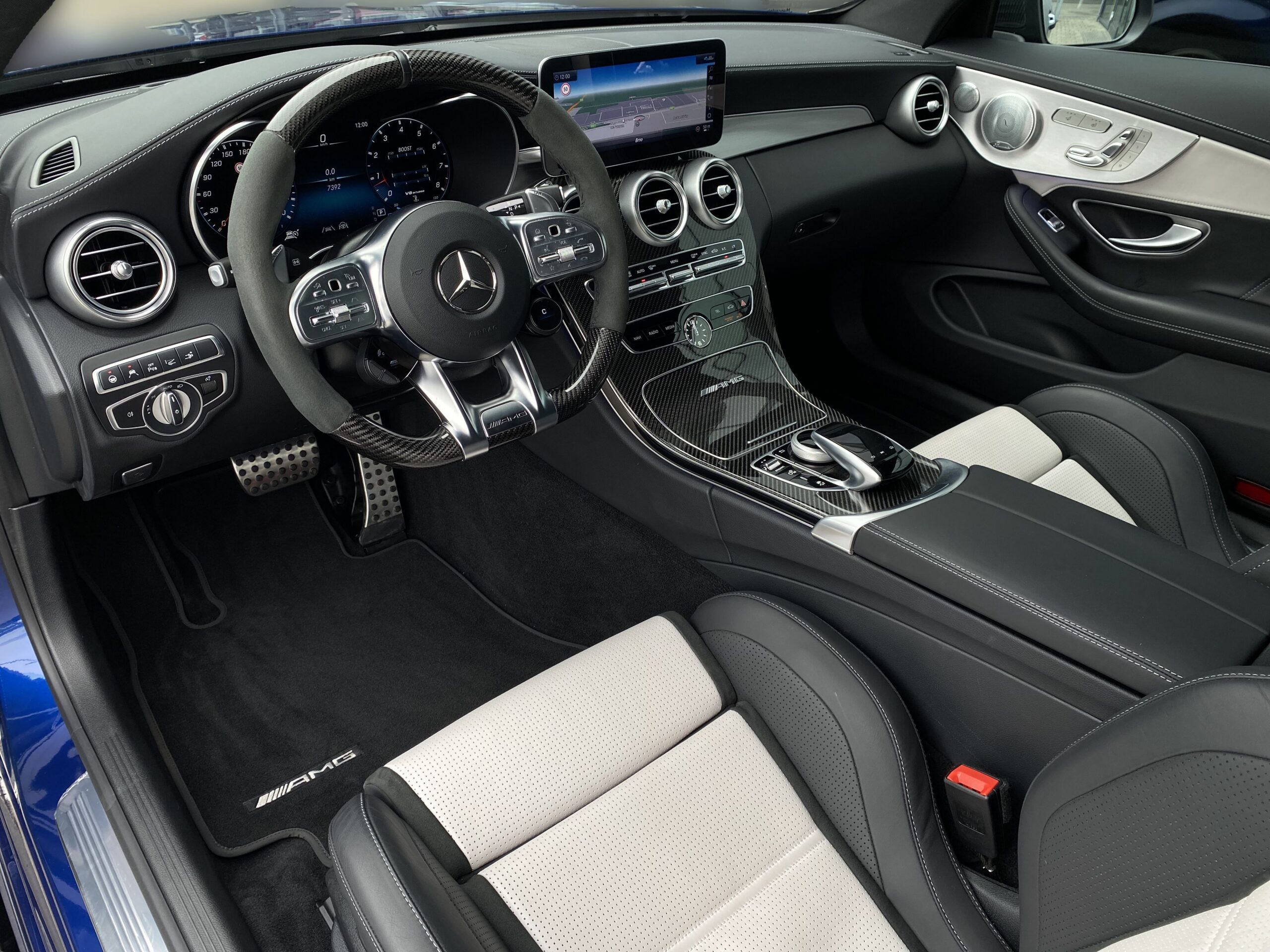 Mercedes-Benz C 63s AMG kupé - Obrázek 9