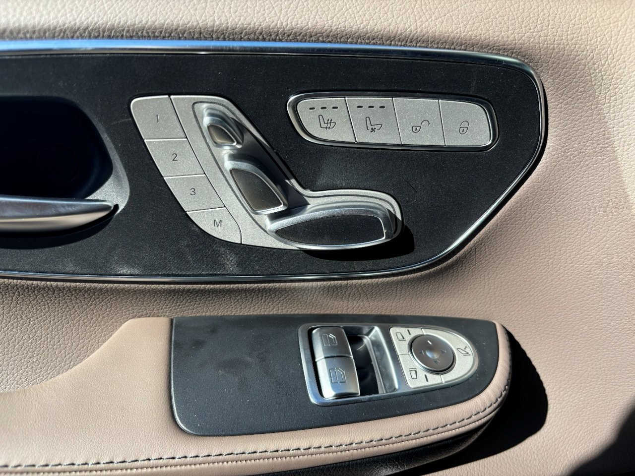 Mercedes-Benz V 300 d / Exclusive / L / 4M - Obrázek 20