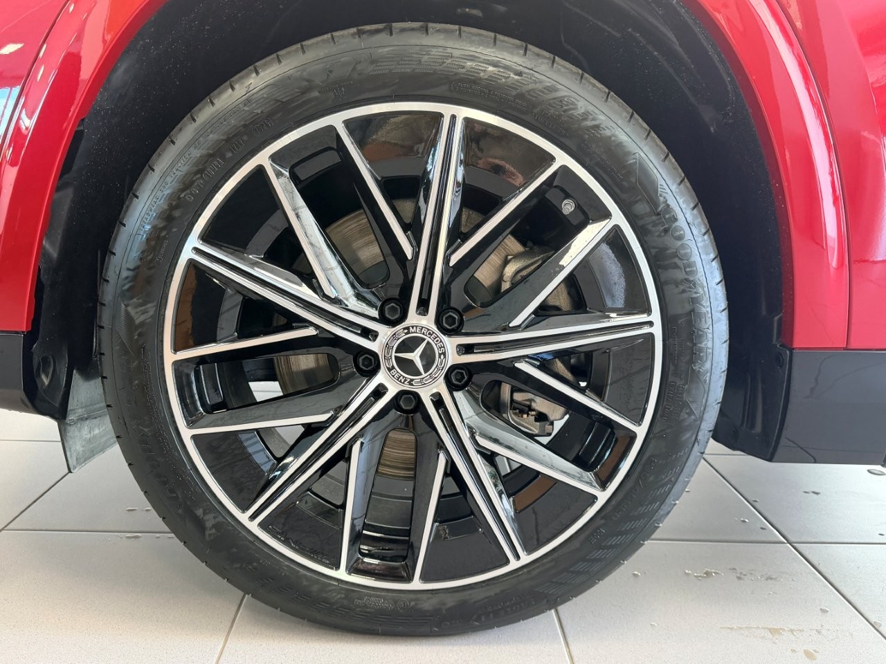 Mercedes-Benz GLB 350 4MATIC s technologií EQ - Obrázek 5