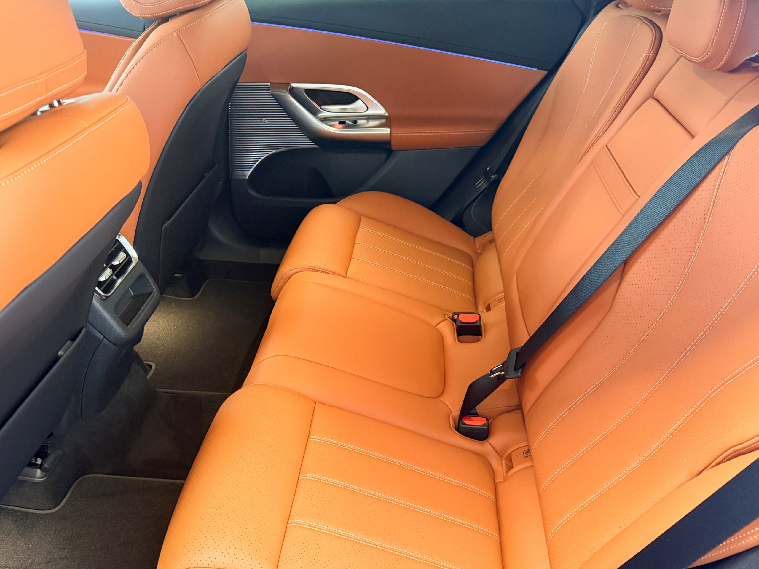 Mercedes-Benz GLC 400 4MATIC s technologií EQ - Obrázek 3